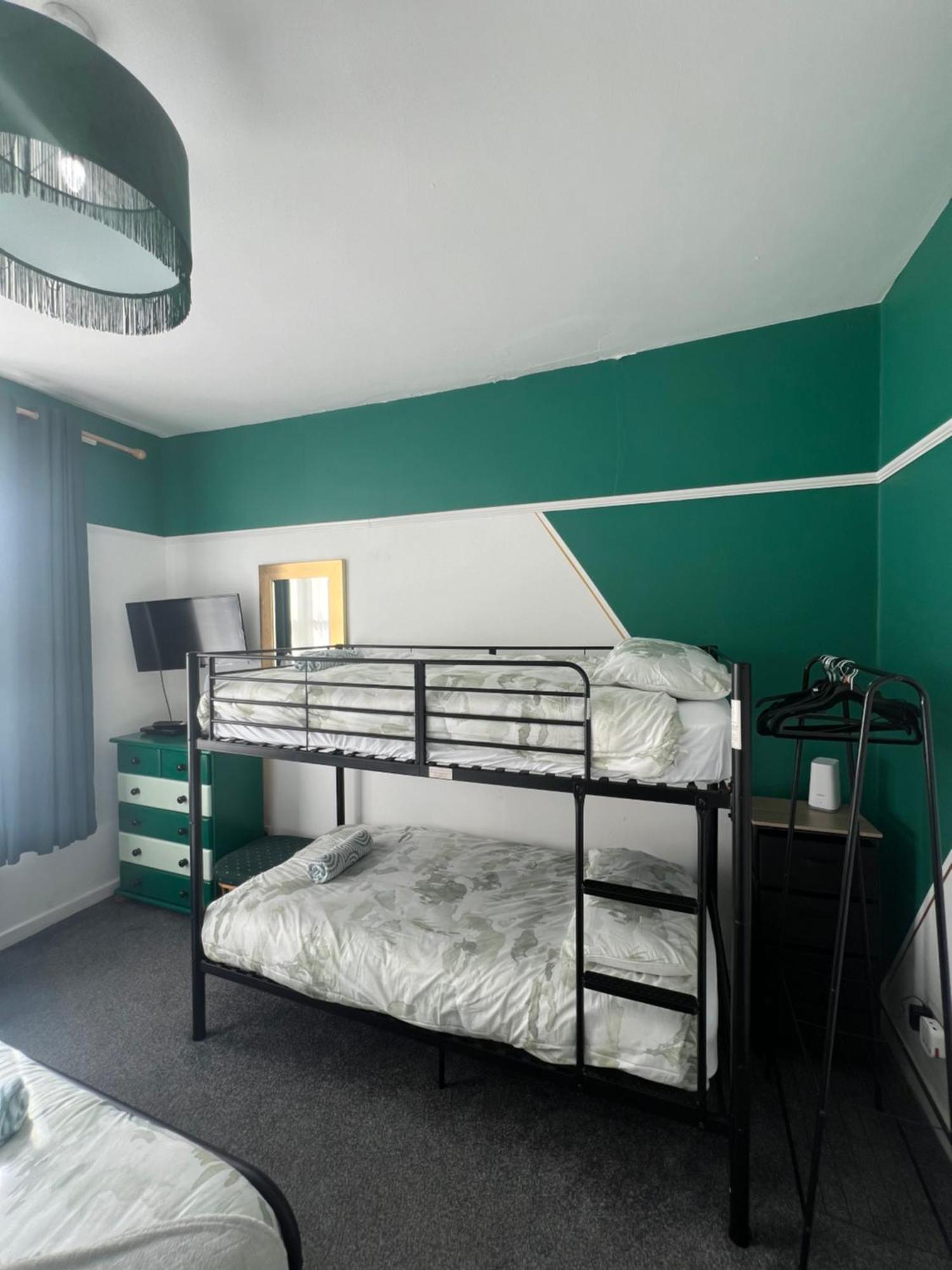 Emerald Pleasure Apartment